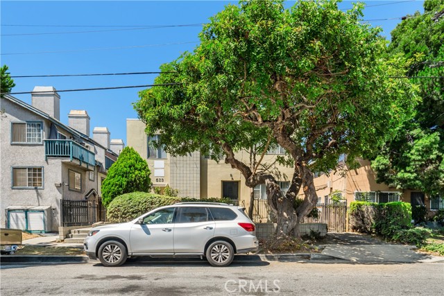 523 E Hazel Street, Inglewood CA: https://media.crmls.org/medias/ad911f0f-50cf-4610-a1db-adf83bc03f2f.jpg