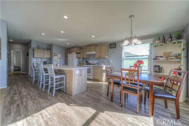 Detail Gallery Image 4 of 39 For 32986 Grand Ave, Winchester,  CA 92596 - 4 Beds | 3 Baths