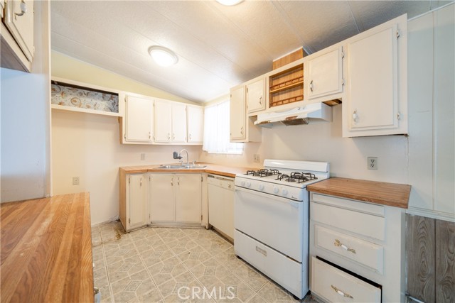 Detail Gallery Image 7 of 25 For 3524 E Avenue R #300,  Palmdale,  CA 93550 - 3 Beds | 2 Baths