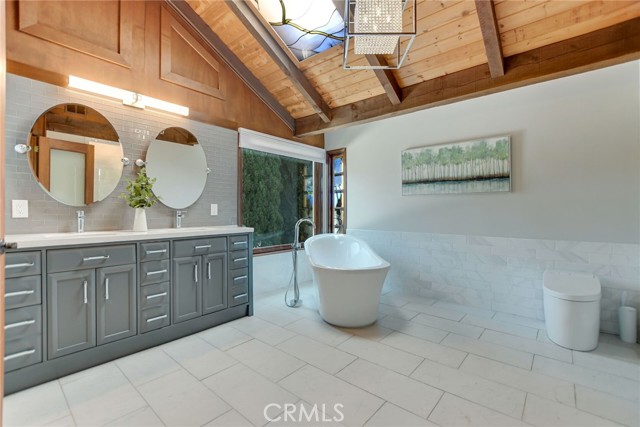 7022 Wheeler Avenue, La Verne CA: https://media.crmls.org/medias/ad92140b-efc5-4696-a929-eed96a5addb6.jpg