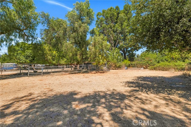 Detail Gallery Image 32 of 37 For 21724 Chatsworth St, Chatsworth,  CA 91311 - 3 Beds | 2 Baths