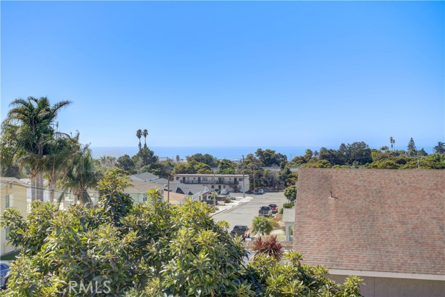 Detail Gallery Image 13 of 57 For 571 San Luis Ave, Pismo Beach,  CA 93449 - 3 Beds | 2 Baths