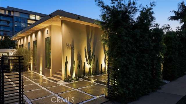 Detail Gallery Image 40 of 45 For 8840 Ashcroft Ave, West Hollywood,  CA 90048 - 3 Beds | 4 Baths