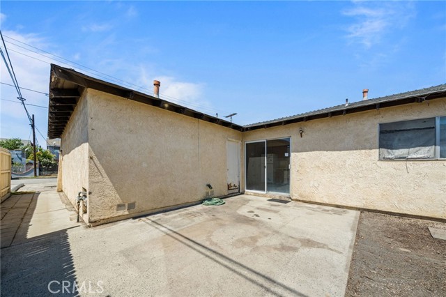 13208 Florwood Avenue, Hawthorne CA: https://media.crmls.org/medias/ad9472db-98d5-405b-8fdb-161a4c3271b6.jpg