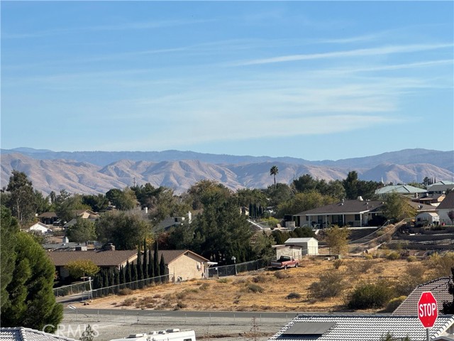 Detail Gallery Image 14 of 21 For 16480 Kayuga St, Victorville,  CA 92395 - 3 Beds | 2 Baths