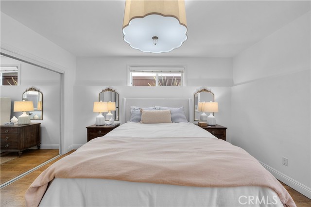 807 Crest Drive, Manhattan Beach CA: https://media.crmls.org/medias/ad94e25b-cb08-4cc7-a488-a52b7240cb58.jpg