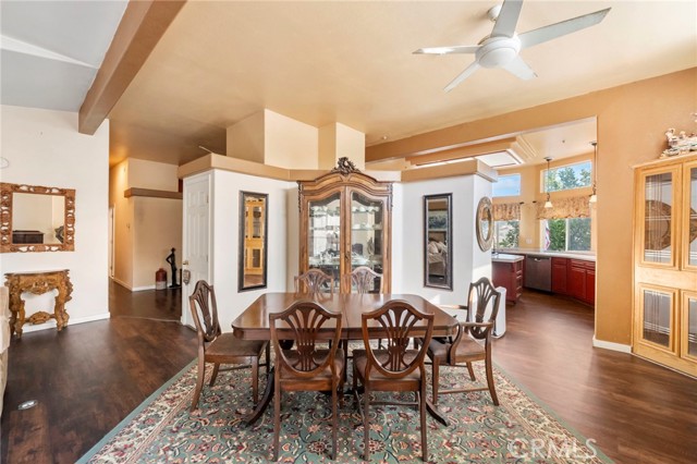 2311 Rose Road, Fallbrook CA: https://media.crmls.org/medias/ad95c065-4a2d-48d7-9378-1adf666ad1c0.jpg