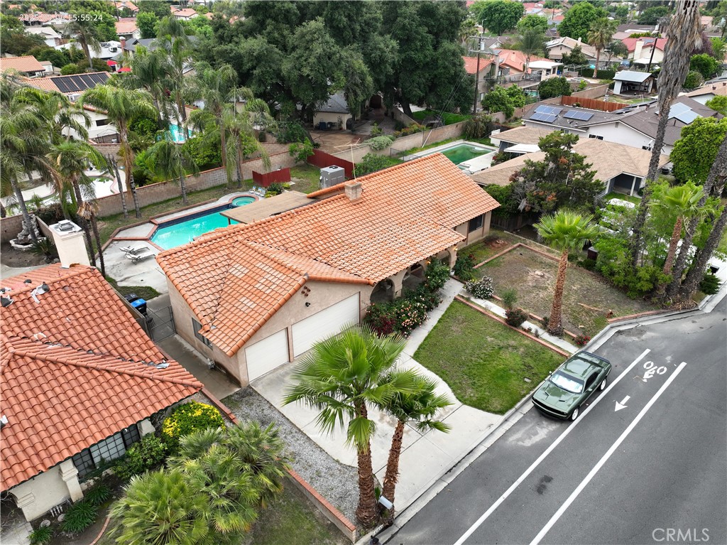 https://media.crmls.org/medias/ad960e55-9e35-4413-b250-17fd350e2065.jpg?preset=X-Large