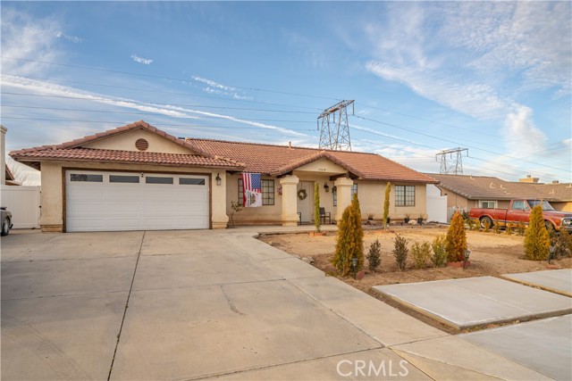 Detail Gallery Image 5 of 34 For 15634 via Cartagena, Hesperia,  CA 92345 - 3 Beds | 2 Baths