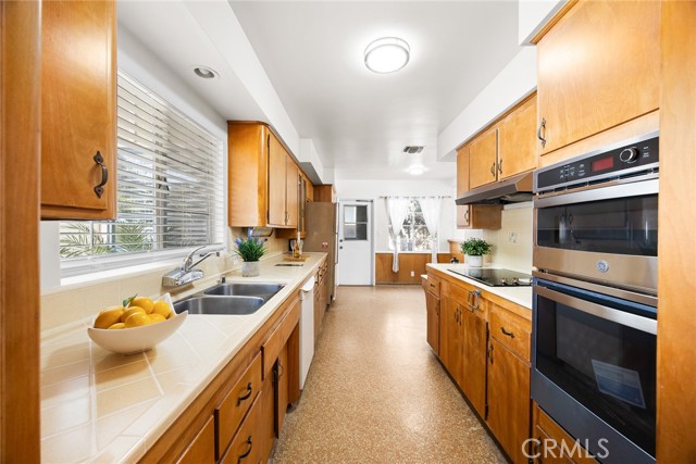 Detail Gallery Image 12 of 29 For 1526 Lynoak Dr, Claremont,  CA 91711 - 3 Beds | 2 Baths