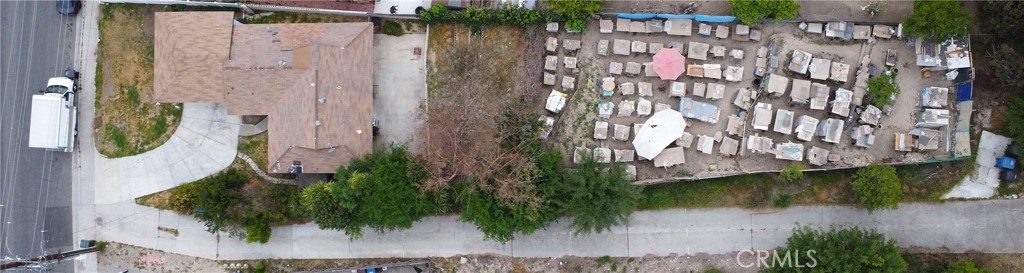 https://media.crmls.org/medias/ad97c9dc-737e-4d00-ae7c-1bc9491295b1.jpg?preset=X-Large