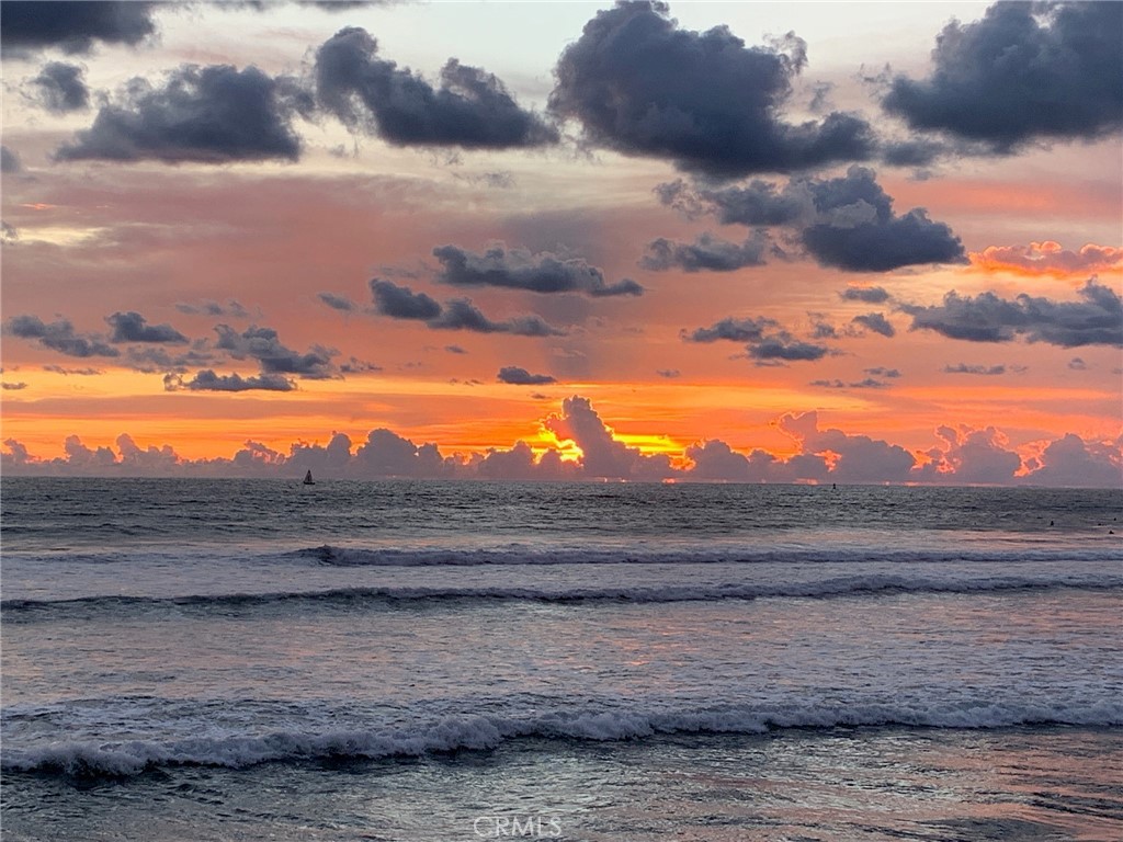 https://media.crmls.org/medias/ad97dafa-9366-424d-860e-93d56f8fd571.jpg?preset=X-Large