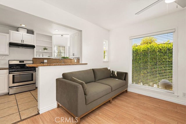 Detail Gallery Image 6 of 34 For 2820 S La Brea Ave, Los Angeles,  CA 90016 - 3 Beds | 2 Baths