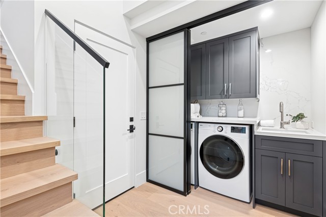 Detail Gallery Image 19 of 21 For 605 1/2 Carnation, Corona Del Mar,  CA 92625 - 2 Beds | 2/1 Baths