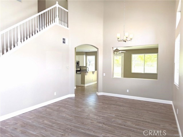 33039 Harmony Lane, Temecula CA: https://media.crmls.org/medias/ad9830f9-a0c1-4d37-a0bf-e80acbead05c.jpg