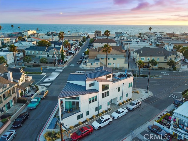 4405 Channel Place, Newport Beach CA: https://media.crmls.org/medias/ad9940dd-8305-4d36-bd38-1b77162be341.jpg