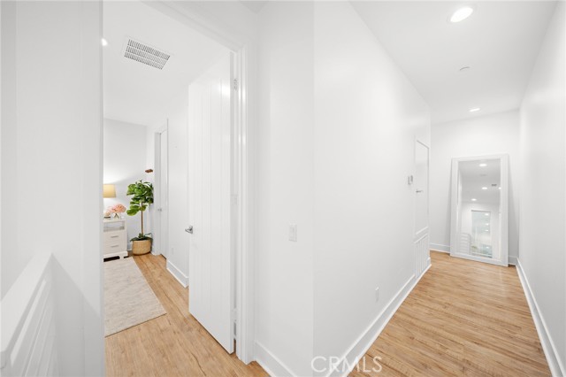 Detail Gallery Image 16 of 31 For 657 Wedge, Costa Mesa,  CA 92627 - 3 Beds | 2/2 Baths