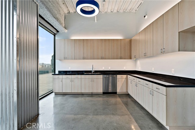  Commercial for Sale in Los Angeles, California
