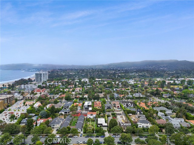 2025 Prospect Avenue, Hermosa Beach CA: https://media.crmls.org/medias/ad9a1594-1d55-4f8d-b44e-dd3988ca190f.jpg
