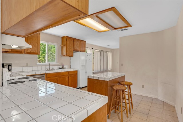 3529 Paseo Verde Avenue, Merced CA: https://media.crmls.org/medias/ad9b688b-e819-4ea0-a20e-b22826b7c82c.jpg