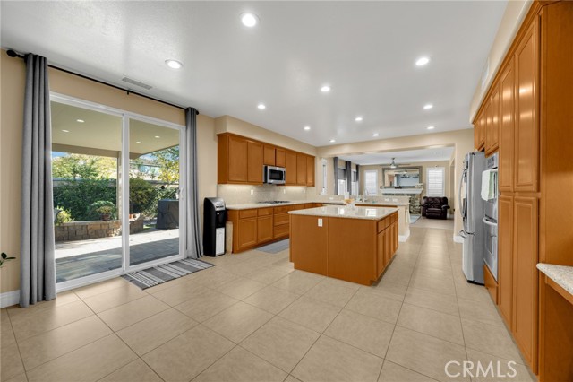 Detail Gallery Image 19 of 38 For 8132 Finch St., Corona,  CA 92880 - 5 Beds | 3 Baths