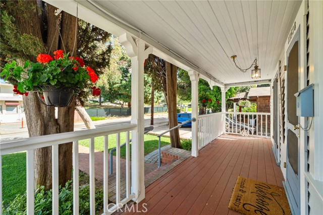 Detail Gallery Image 3 of 35 For 13518 Earlham Dr, Whittier,  CA 90602 - 3 Beds | 2 Baths