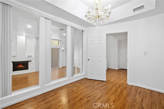 Detail Gallery Image 30 of 39 For 4845 Elmwood #C,  Los Angeles,  CA 90004 - 3 Beds | 3 Baths