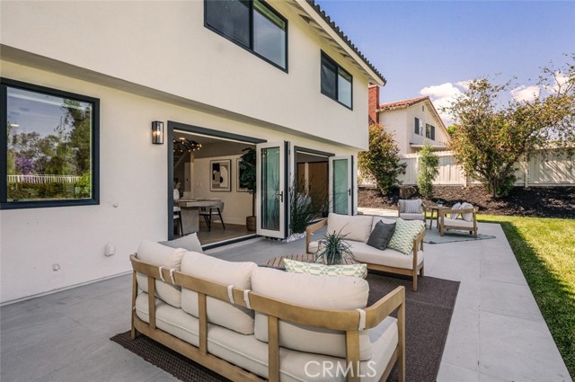 25302 Posada Lane, Mission Viejo CA: https://media.crmls.org/medias/ad9d6cfe-434b-45e6-8a15-d0afd9799929.jpg
