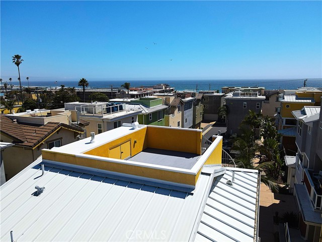 393 Wadsworth Avenue, Pismo Beach CA: https://media.crmls.org/medias/ad9e3ee8-5263-4729-8537-43335b7f6d3f.jpg