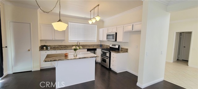 7843 Danner Court, Rancho Cucamonga CA: https://media.crmls.org/medias/ad9ee91b-835e-4ec5-adfc-c0963265284c.jpg
