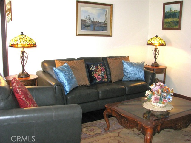 Detail Gallery Image 6 of 72 For 10451 Ormond St, Shadow Hills,  CA 91040 - 3 Beds | 2/1 Baths