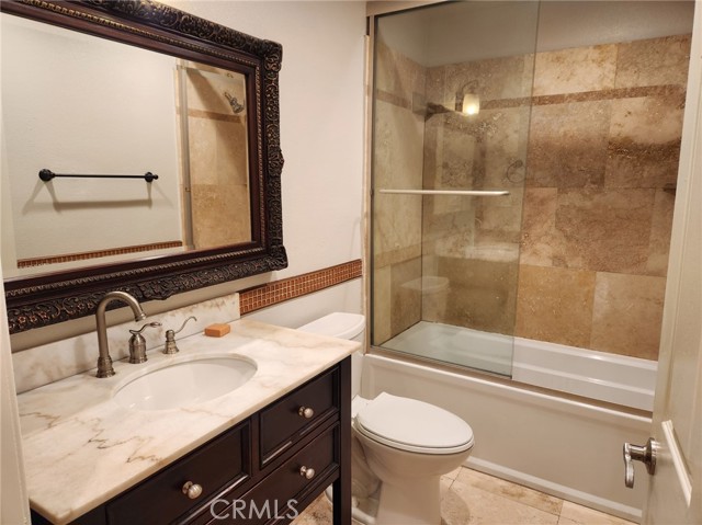Detail Gallery Image 10 of 41 For 21057 Runnymede St, Canoga Park,  CA 91303 - 3 Beds | 2 Baths