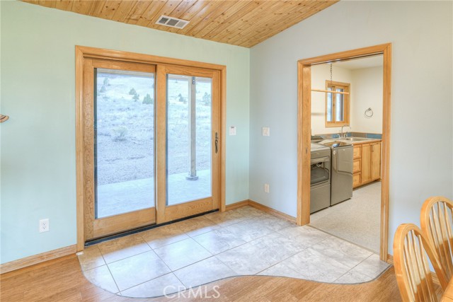Detail Gallery Image 23 of 69 For 22435 Old Hwy 99, Weed,  CA 96094 - 3 Beds | 2 Baths