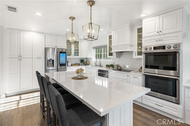 Detail Gallery Image 3 of 44 For 1851 Tamerlane Dr, Glendale,  CA 91208 - 4 Beds | 3 Baths