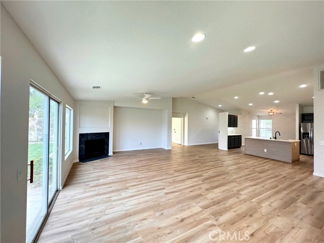 Detail Gallery Image 8 of 27 For 81464 Avenida Esmeralda, Indio,  CA 92201 - 4 Beds | 3 Baths