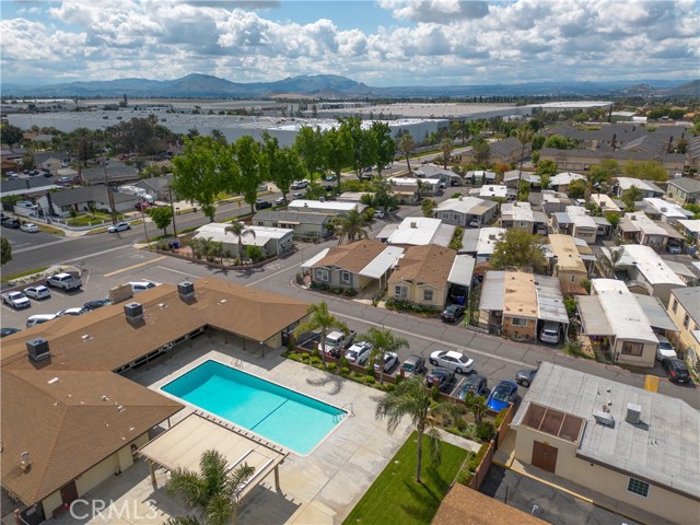 250 N Linden Avenue, Rialto CA: https://media.crmls.org/medias/ada0aa0d-c336-42e1-8cc1-9633741c2fdf.jpg