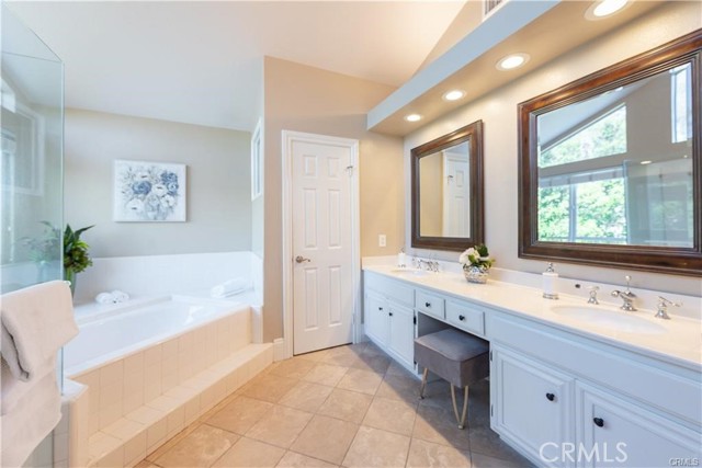 Detail Gallery Image 25 of 29 For 26941 Pembroke Ln, Lake Forest,  CA 92630 - 4 Beds | 3 Baths