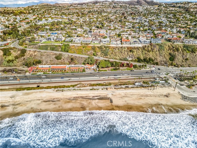 Detail Gallery Image 4 of 53 For 34781 Camino Capistrano, Dana Point,  CA 92624 - 5 Beds | 3/1 Baths