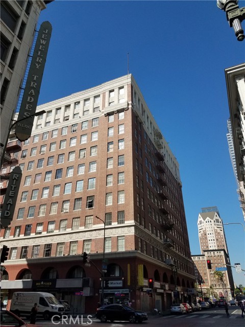 312 W 5th ST Unit: 922