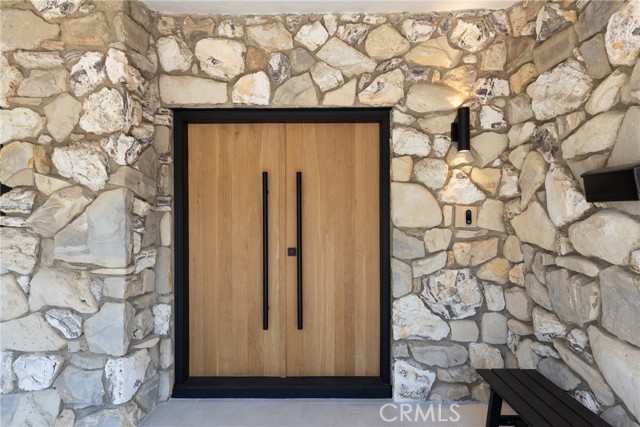 Detail Gallery Image 9 of 49 For 24211 Caris St, Woodland Hills,  CA 91367 - 4 Beds | 2/1 Baths