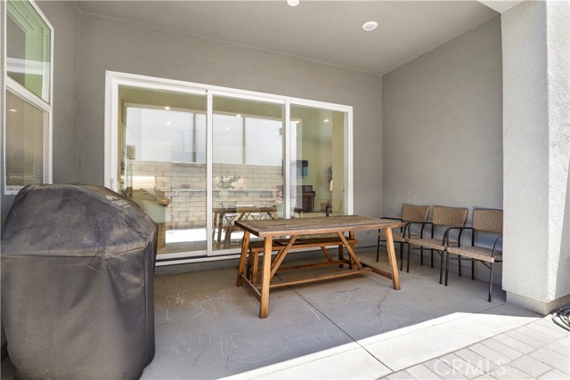 Detail Gallery Image 29 of 35 For 27512 Golden Currant Pl, Valencia,  CA 91381 - 4 Beds | 4 Baths