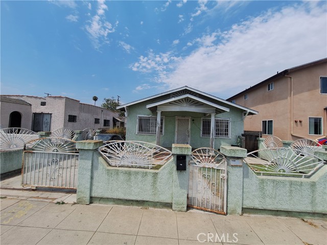 157 W 71 St, Los Angeles, CA 90003