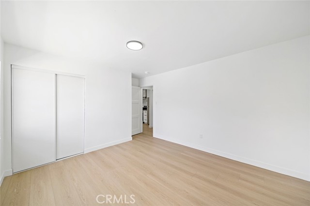 425 N Raymond Avenue, Pasadena CA: https://media.crmls.org/medias/ada23122-c956-42b0-8e3f-311be0199ebf.jpg