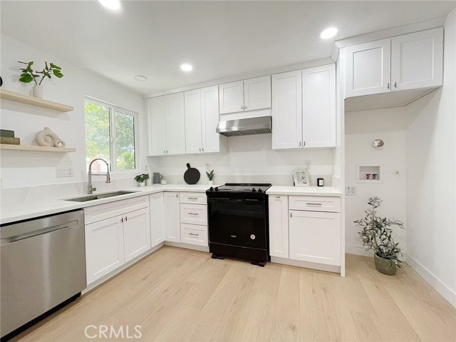 602 Courtland Drive, San Bernardino CA: https://media.crmls.org/medias/ada25086-04a9-4ca7-8c49-df0c63b3106a.jpg