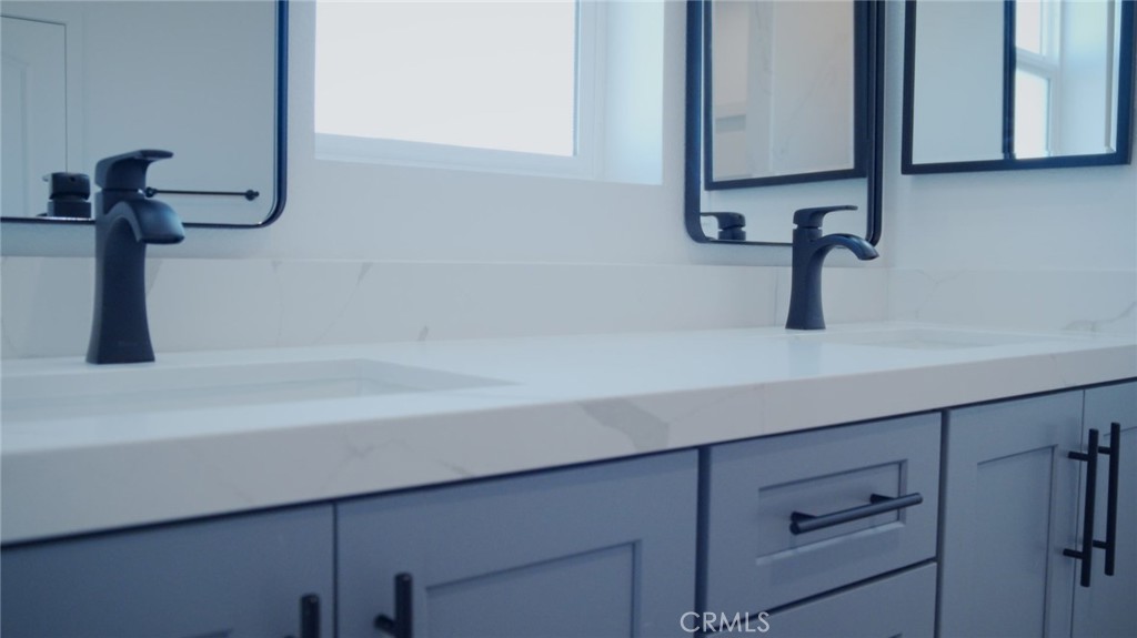 https://media.crmls.org/medias/ada2a6db-4936-4bcb-bfa9-8559a5ed7e8a.jpg?preset=X-Large