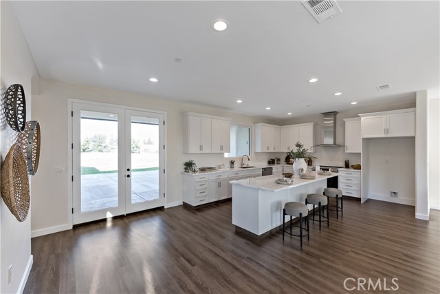 Detail Gallery Image 7 of 34 For 286 N Locan Ave, Fresno,  CA 93737 - 5 Beds | 4/1 Baths