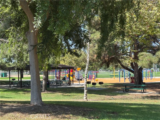 Detail Gallery Image 31 of 31 For 1850 W Falmouth Ave #1,  Anaheim,  CA 92801 - 2 Beds | 2/1 Baths