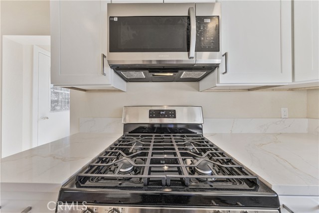 Detail Gallery Image 8 of 36 For 122 W 53rd Back Unit,  Los Angeles,  CA 90037 - 1 Beds | 1 Baths