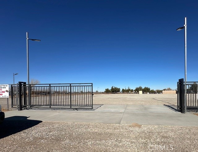 12026 Bolinas St, Oak Hills, California 92344, ,Commercial Lease,For Rent,12026 Bolinas St,CRIV25006584