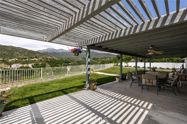 36608 Oak Ridge Drive, Yucaipa CA: https://media.crmls.org/medias/ada74896-4d44-438a-9b2b-42ffb4cb3c3d.jpg